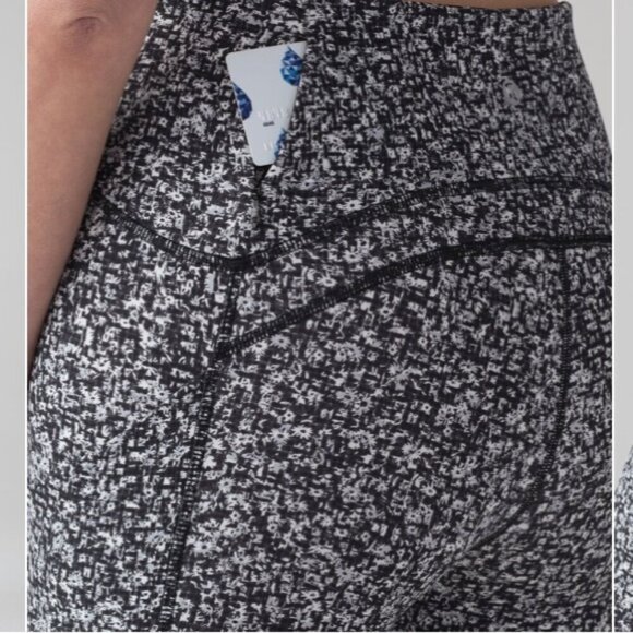 Lululemon Sole Training 7/8 TightDaisy Dust Alpine White Black / Black Size 6 - Picture 6 of 16